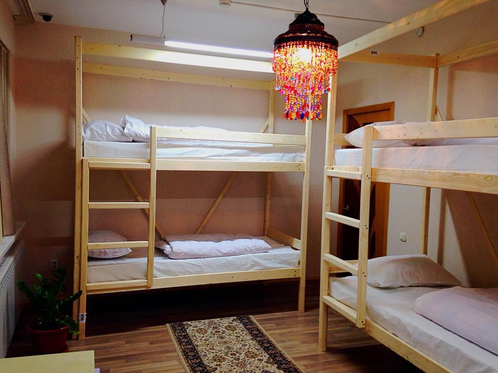 Hostel Arzy Atirau Kültér fotó