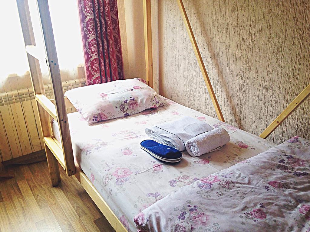 Hostel Arzy Atirau Kültér fotó