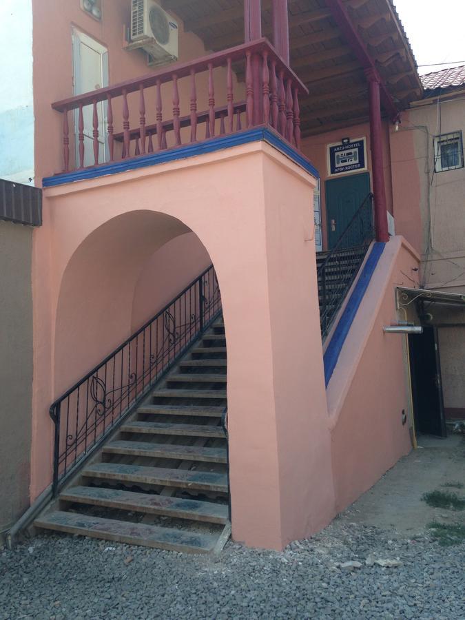 Hostel Arzy Atirau Kültér fotó